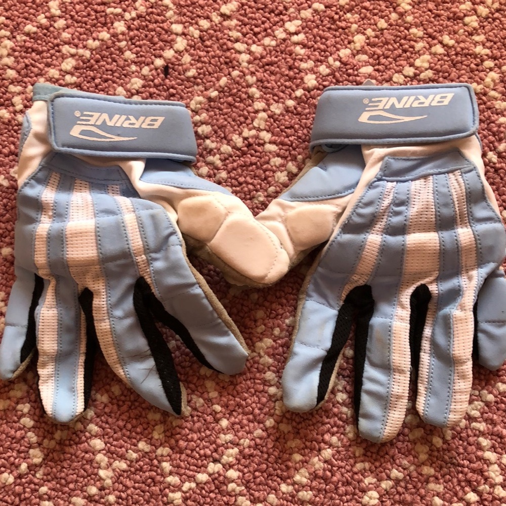 Brine girls lacrosse gloves